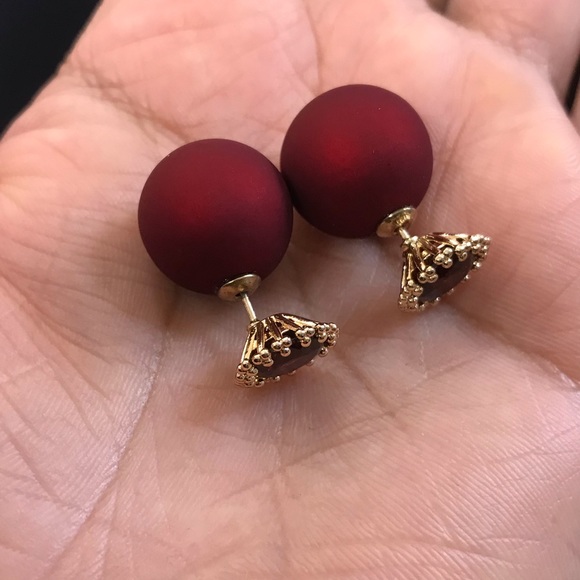 Red Artificial Zircon Spherical Ball Stud Earrings - Picture 5 of 5